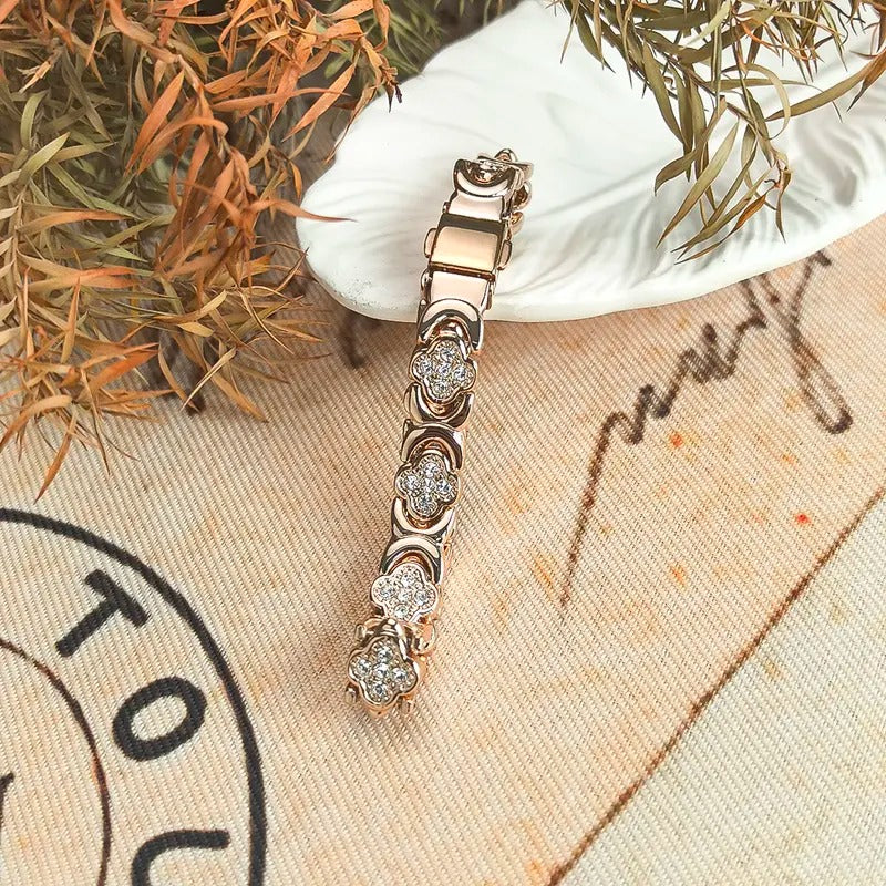 🌟Neue Woche, neue Rabatte: 80 % Rabatt – 🍀 Klee-Armband aus Kupfer mit Magnetverschluss [2 Stück kaufen, versandkostenfrei]